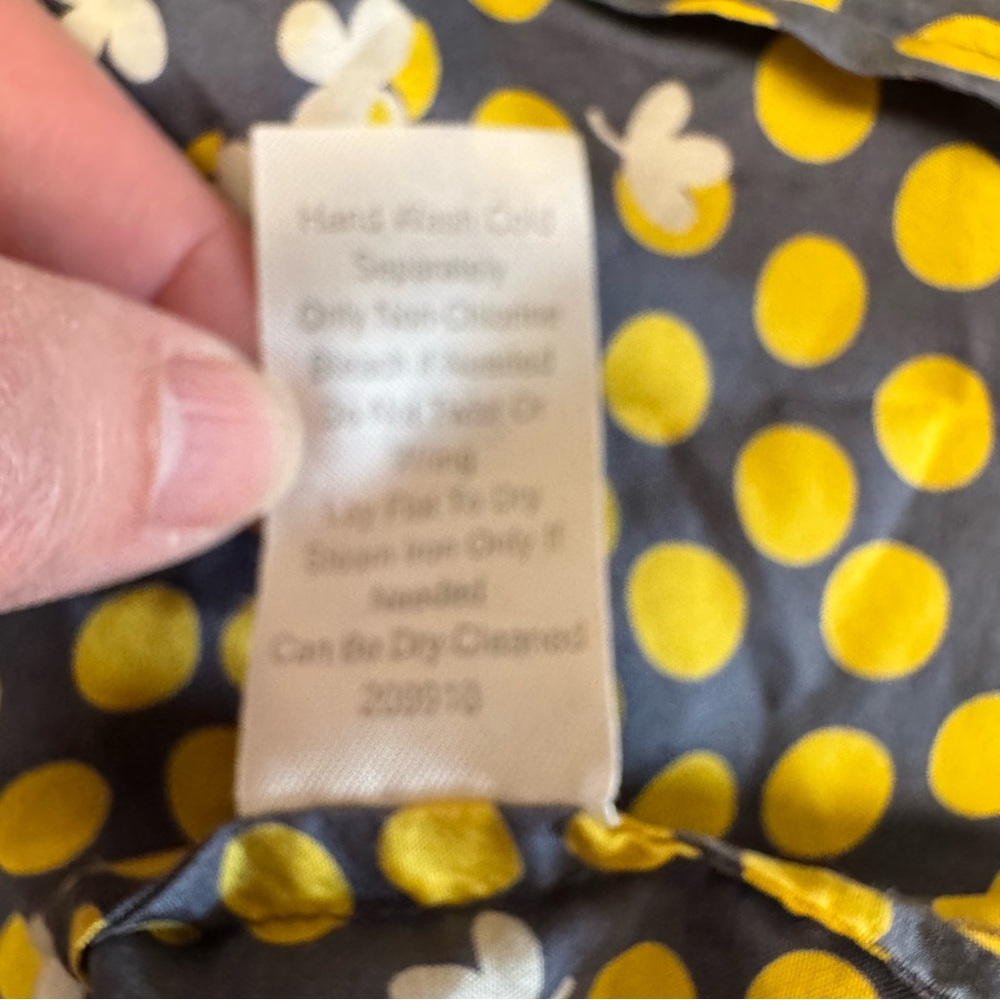 CAbi 100% Silk Clover Polka Dot Yellow Blouse Style #183 Button Down Boxy Cut XS - Picture 8 of 12
